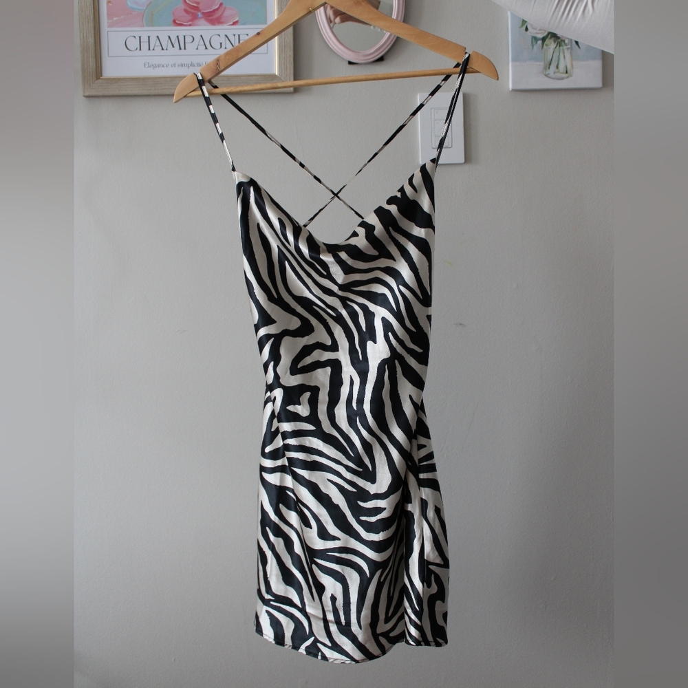 🌟 H&M Zebra Print Satin Mini Slip Dress 🌟